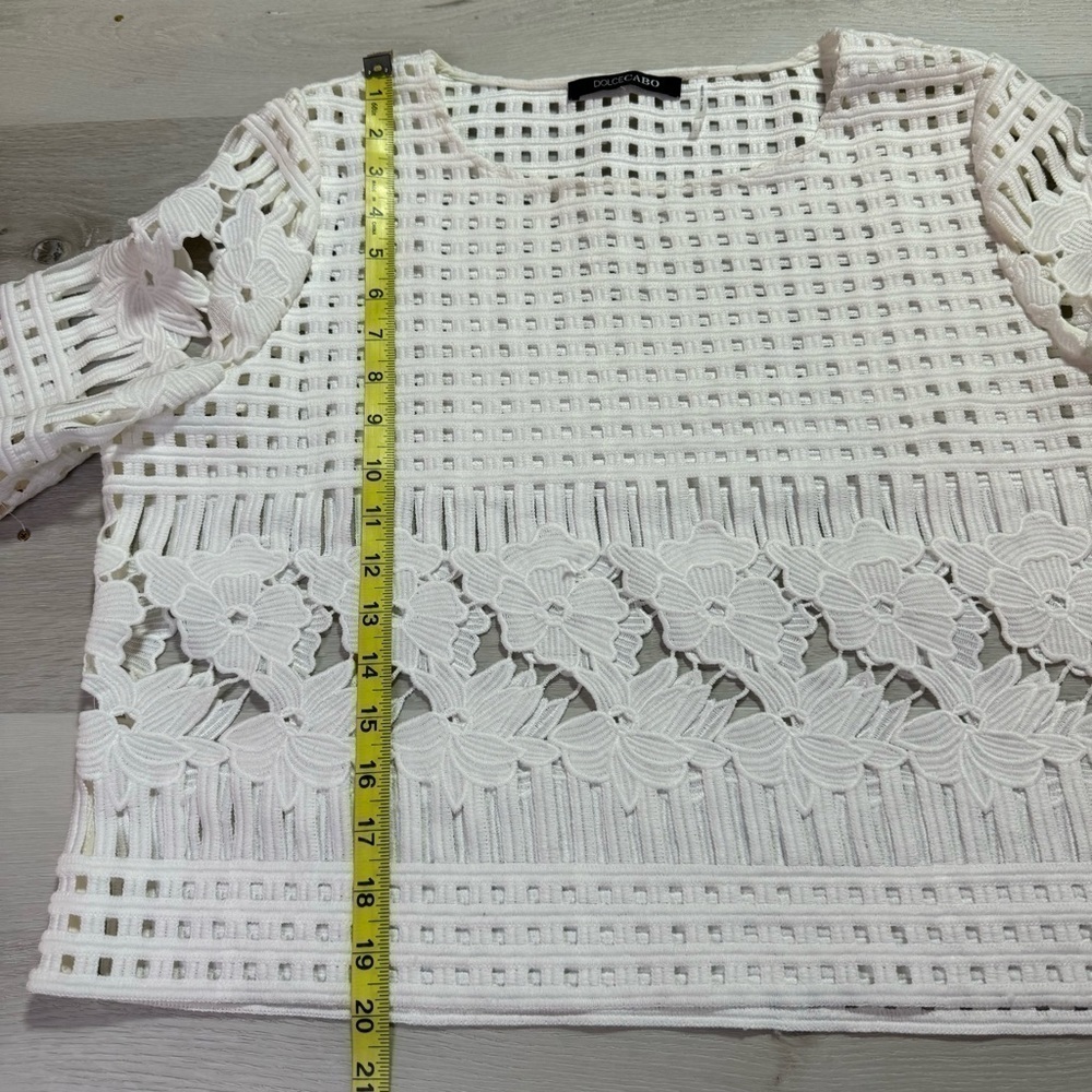 Dolce Cabo Short Sleeve Lace Lattice Top, White, Size Medium - Picture 7 of 9